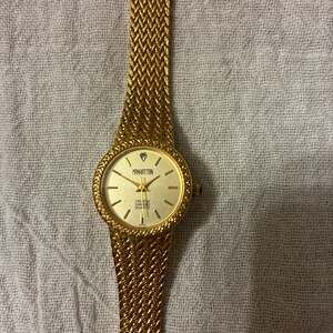 Vintage Beautiful Ladies Diamond Manhattan Quartz Watch Genuine Diamond